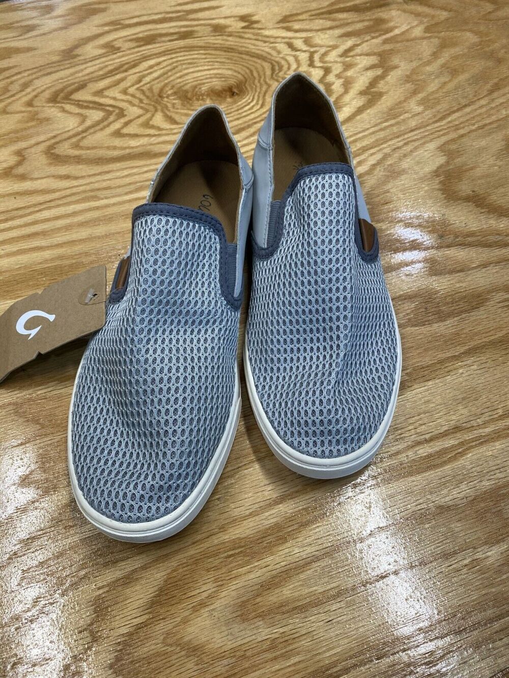 OluKai Pehuea Sneakers Women's 9 Light Gray Mesh Slip On Low Comfort Shoes S56